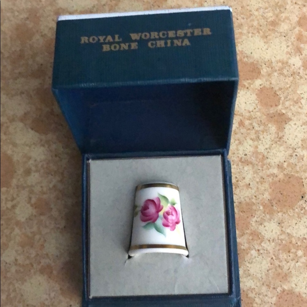 Royal Worcester Bone China Thimble